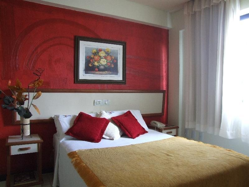 Hotel Oceania Eunapolis Quarto foto