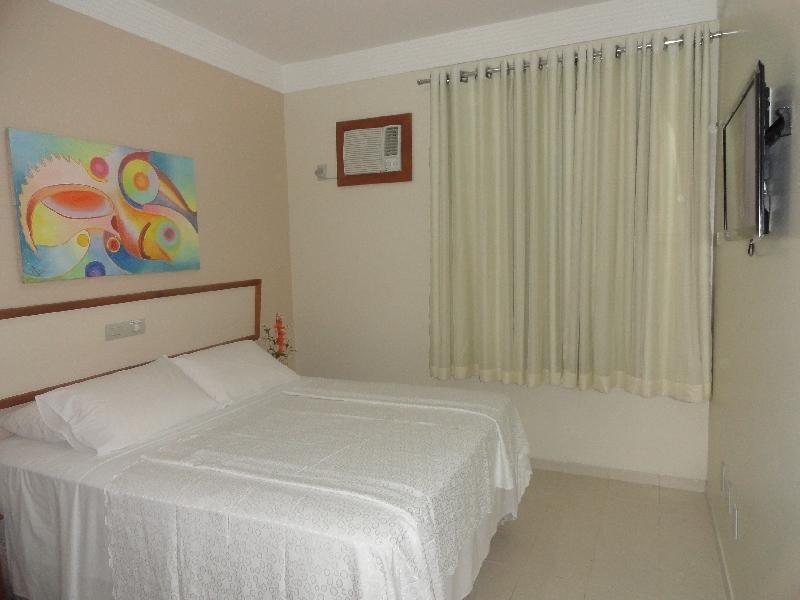 Hotel Oceania Eunapolis Quarto foto